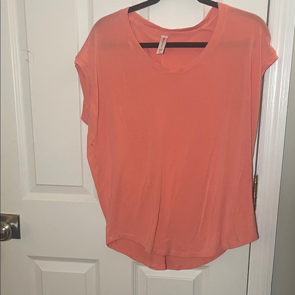 Athleta cloudlight stratus Tee